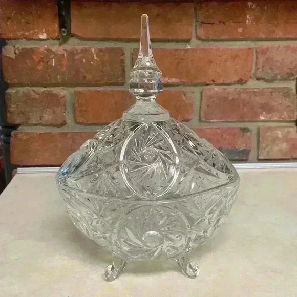 Vintage Footed Crystal Candy Bowl/Dish With Lid..Oval Shaped With Etching 4 Feet - Picture 1 of 16